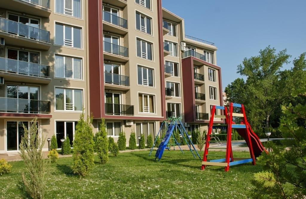 Уютные Апартаменты Vip Park Солнечный берег Экстерьер фото